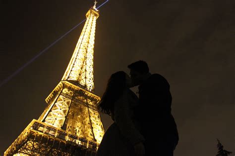 eiffel tower city of love|City of Love: romantic things to do in Paris .